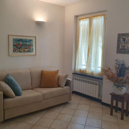 韦尔纳扎La Casa Di Mina公寓 外观 照片